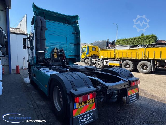 Standard tractor Volvo FM Globetrotter 4x2