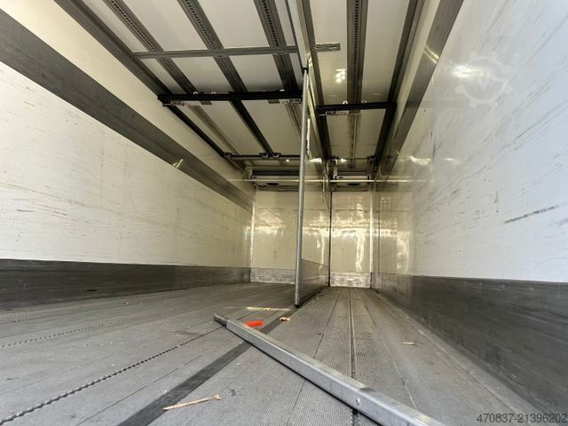 Refrigerated truck SCANIA P 410 / Carrier 1150 MT / Durchlader / LBW