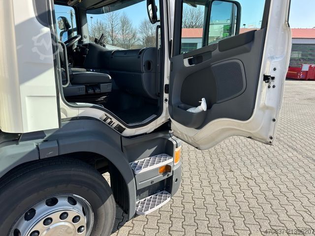 Refrigerated truck SCANIA P250 / LBW / Carrier 1150 MT / Seitentür / Trenn