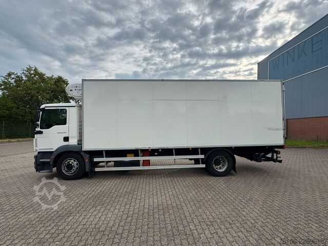 Refrigerated truck MAN TGM 18.290 Tiefkühlkoffer +LBW*Thermoking*