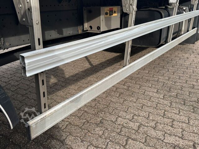 Refrigerated truck MAN TGM 18.290 Tiefkühlkoffer +LBW*Thermoking*