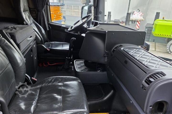 Standard tractor Scania R560 6x4 Dutch Registration, Diesel, 6x4 Drive, Sc