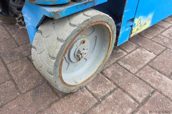 Scissor lift Genie GS1932 Electric, Working Height 7.8 m, 227kg Capac