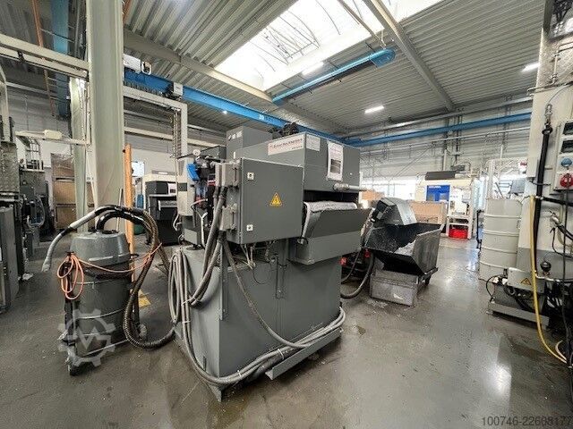 Vertikales Bearbeitungszentrum CHIRON FZ 15 W Magnum HS