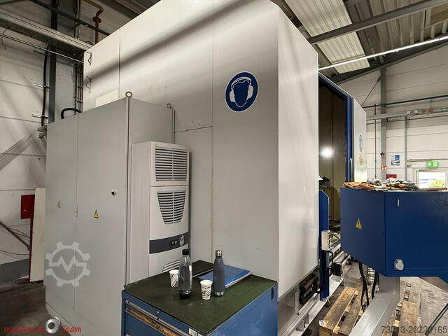 5 axes universal machining center AXA VHC-3-M/K