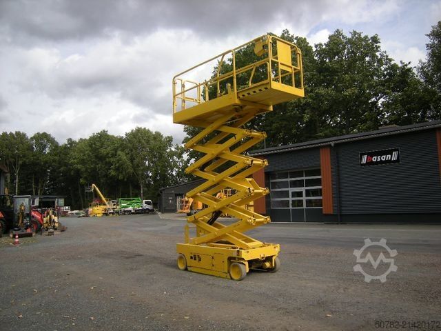 Arbeitsbühne GENIE GS 3246 Scherenarbeitsbühne 11,9 m