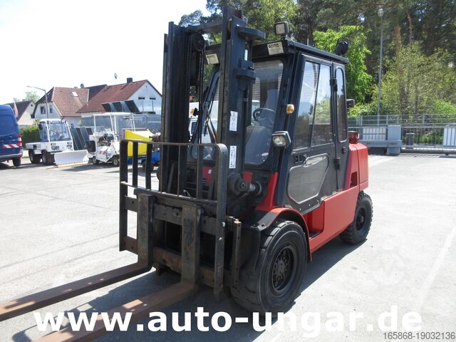 4-wheel forklift Nissan F04D400 Diesel Gabelstapler Motor defekt