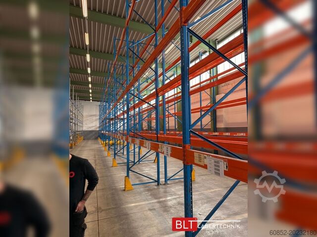 Heavy-duty industrial shelving ca. 33,3 lfm Stow Palettenregale H:700cm 3200 kg Fachlast Boden +3 , Hochregale