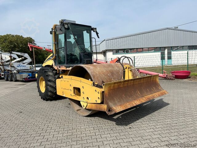 Walzenzug CATERPILLAR CS - 563 E / Walzenzug / 6 Zylinder / Planiersch