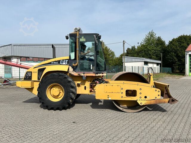 Walzenzug CATERPILLAR CS - 563 E / Walzenzug / 6 Zylinder / Planiersch