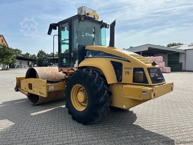 Walzenzug CATERPILLAR CS - 563 E / Walzenzug / 6 Zylinder / Planiersch