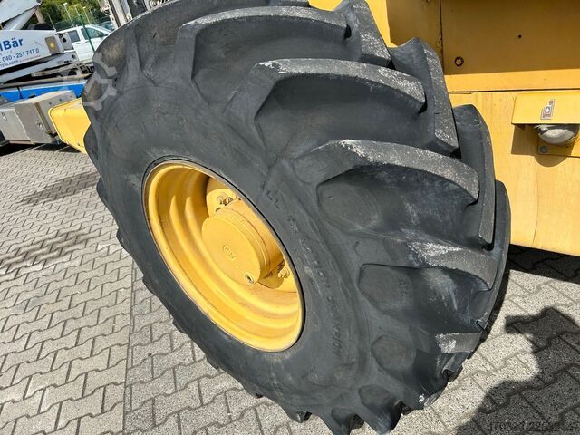 Walzenzug CATERPILLAR CS - 563 E / Walzenzug / 6 Zylinder / Planiersch