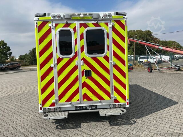 Feuerwehrfahrzeug RENAULT Master / Rettungswagen Trage / Liege