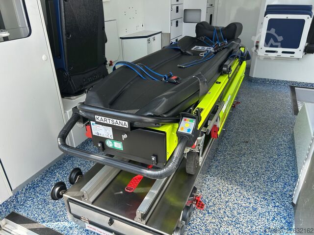 Feuerwehrfahrzeug RENAULT Master / Rettungswagen Trage / Liege