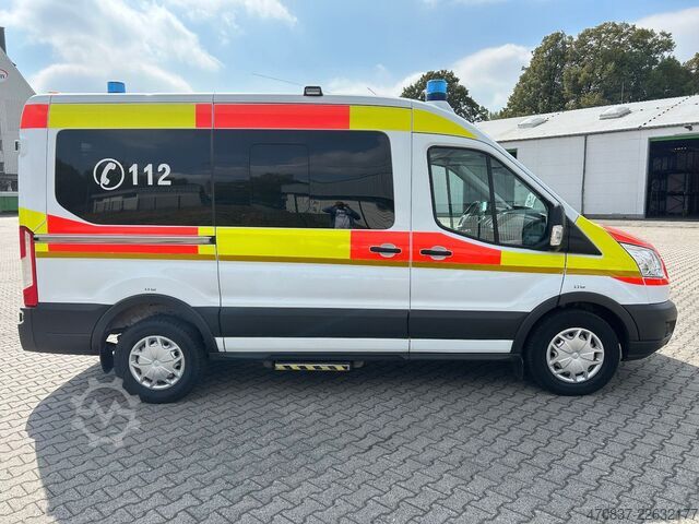 Feuerwehrfahrzeug FORD Transit / RTW / Trage Liege
