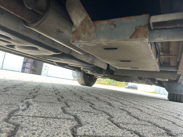 Feuerwehrfahrzeug FORD Transit / RTW / Trage Liege