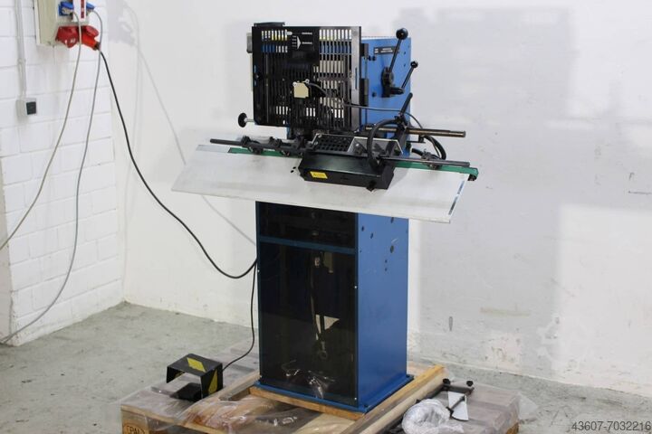 Twin-headed Stapler for Booklets - Pads Winterling KM17