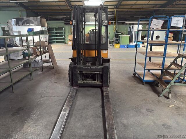 Forklift truck / Jungheinrich 3 t LPG forklift Jungheinrich TFG 30 /316 ZT - Gasstapler