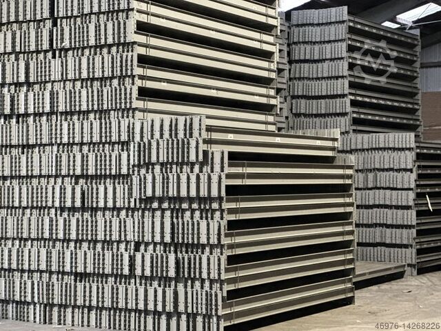 Crossbeam / 3,300mm / INP: 80x42 mm / 5HK SSI Schäfer PR600 Palettenregaltraverse