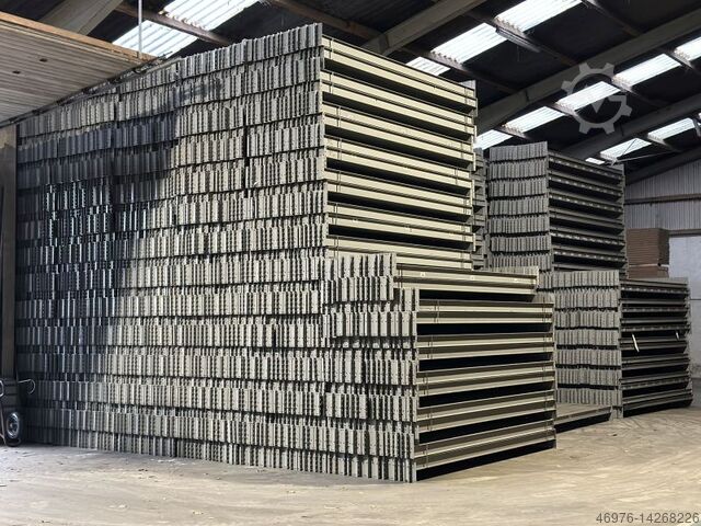 Crossbeam / 3,300mm / INP: 80x42 mm / 5HK SSI Schäfer PR600 Palettenregaltraverse