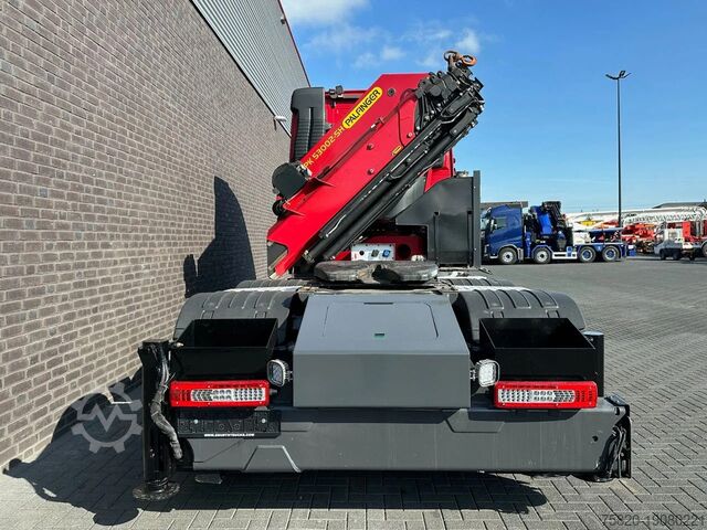 Crane truck Volvo FH 500 6X2 TREKKER / SATTELZUG/TRACTOR UNIT/ CA...