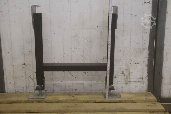 Support bracket for conveyor belt unbekannt 665/150/H650 mm