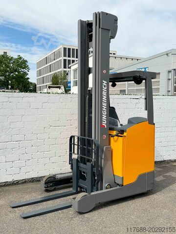 Reach trucks Jungheinrich ETV 320 - Service Neu- Batterie 85% - Garantie