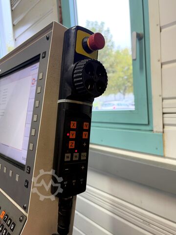 Vertikales Bearbeitungszentrum HERMLE C 800 V