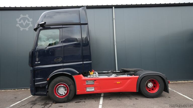 Standard-SZM Mercedes-Benz Actros 1945 GigaSpace tractor unit