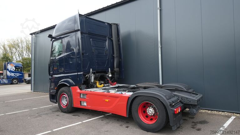 Standard-SZM Mercedes-Benz Actros 1945 GigaSpace tractor unit