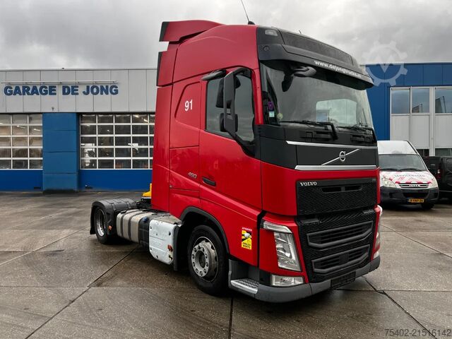 Standard tractor Volvo FH 13.460 Globetrotter / Mega / 2x Tank