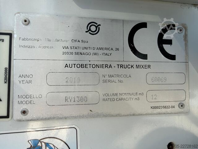 Betonmischer LKW Iveco TRAKKER 500