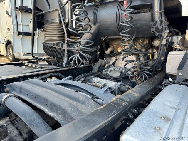 Standard SZM MAN TGX 18.460 * VOLUMEN * RETARDER*315 / 70 BEREIFT