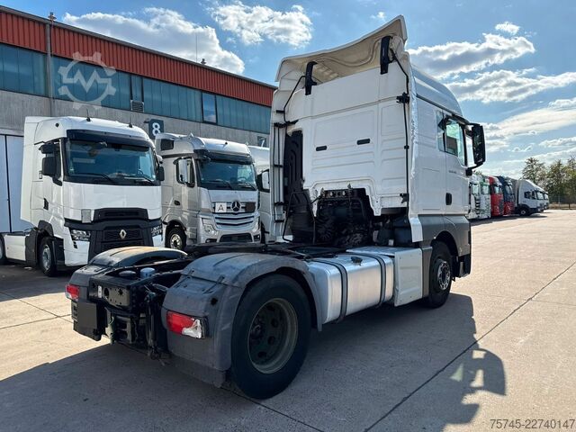 Volumen SZM MAN TGX 18.460 * VOLUMEN * RETARDER*315 / 70 BEREIFT