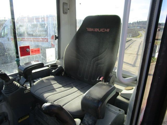 Minibagger Takeuchi TB 228 -POWERTILT + Schnellwechsler +3 Löffel