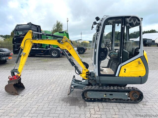 Mini excavator NEUSON ET 18 / Schnellwechsler / Schaufel
