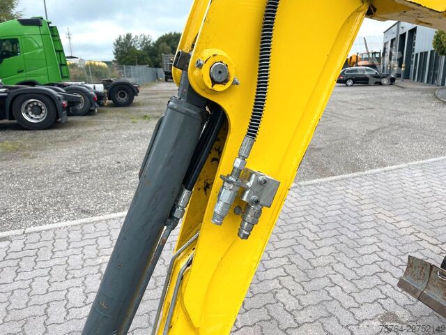 Mini excavator NEUSON ET 18 / Schnellwechsler / Schaufel