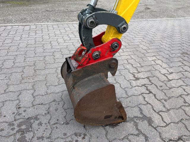 Mini excavator NEUSON ET 18 / Schnellwechsler / Schaufel
