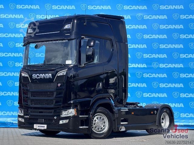 Standard tractor unit Scania S 590 A4x2NA RETARDER V8 DIFF-L LED