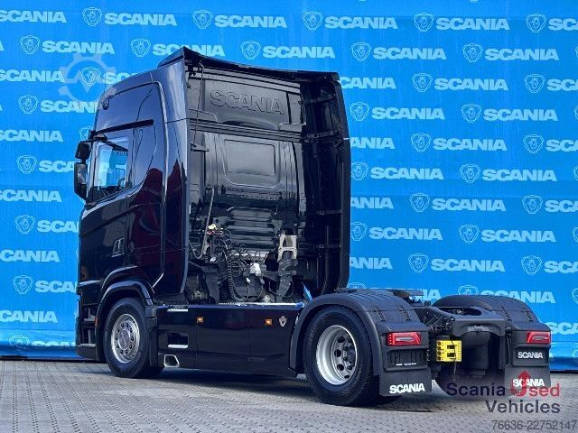 Standard tractor unit Scania S 590 A4x2NA RETARDER V8 DIFF-L LED