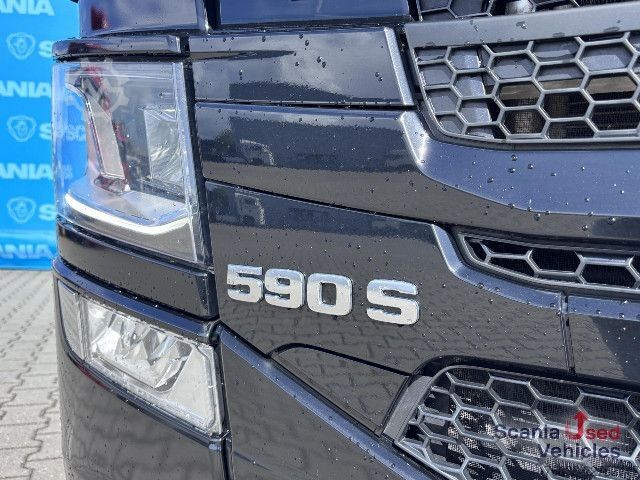 Standard tractor unit Scania S 590 A4x2NA RETARDER V8 DIFF-L LED