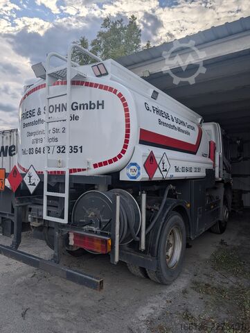 LKW mit Tankaufbau Mercedes-Benz LKW Tankfahrzeug MB Atego