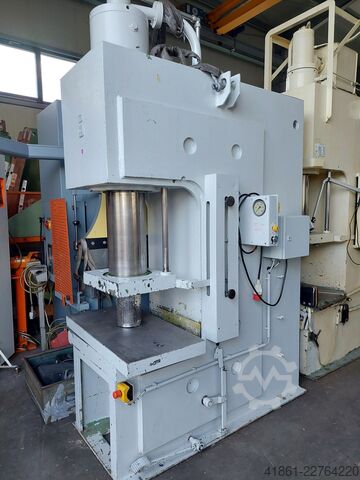 Hydraulische Einständerpresse WMW Zeulenroda PYE 100 N