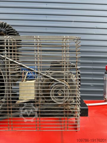 Piston compressor 300 lt. 3.0 kW  