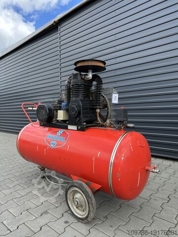 Piston compressor 300 lt. 3.0 kW  
