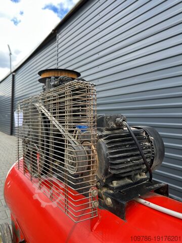 Piston compressor 300 lt. 3.0 kW  