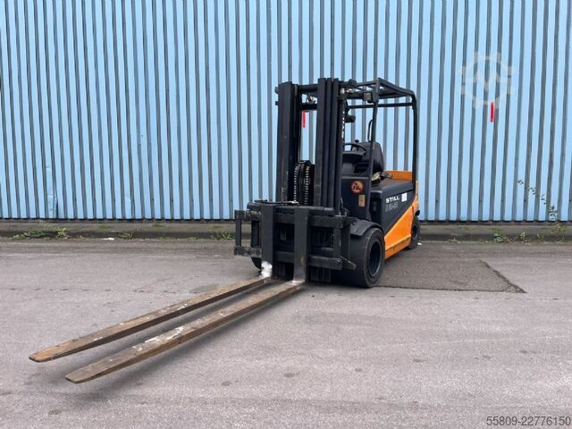 Electric 4-wheel forklift Still R60 50/ Containerfähig/ Freihub / 3+4Ventil/ 80% B