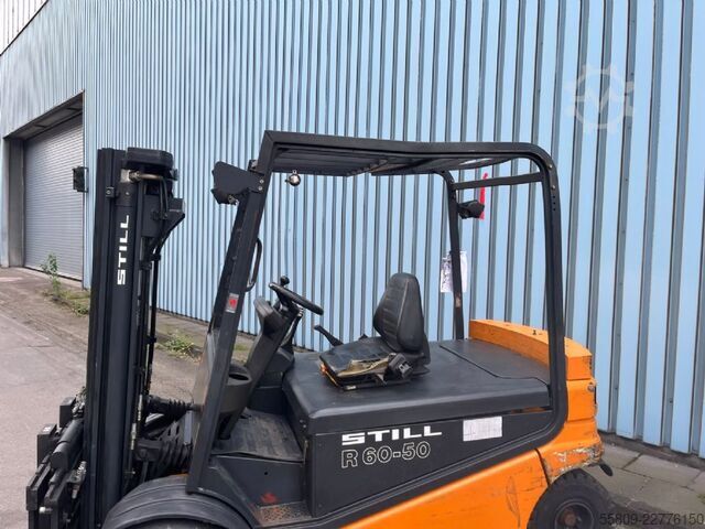 Electric 4-wheel forklift Still R60 50/ Containerfähig/ Freihub / 3+4Ventil/ 80% B