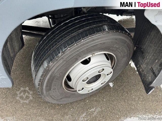 Box truck MAN TGL 12.220 4x2 BL CH (NO AIRCO)