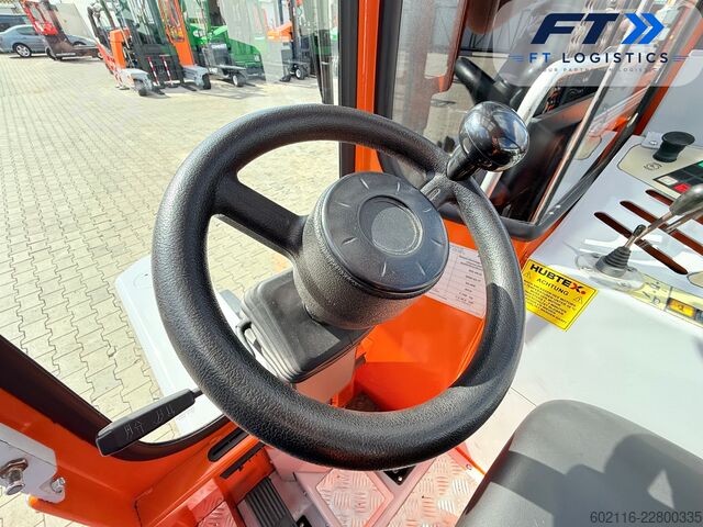 Vierwegestapler Hubtex DQ45-D TRIPLEX 5500 FORK POSITIONER